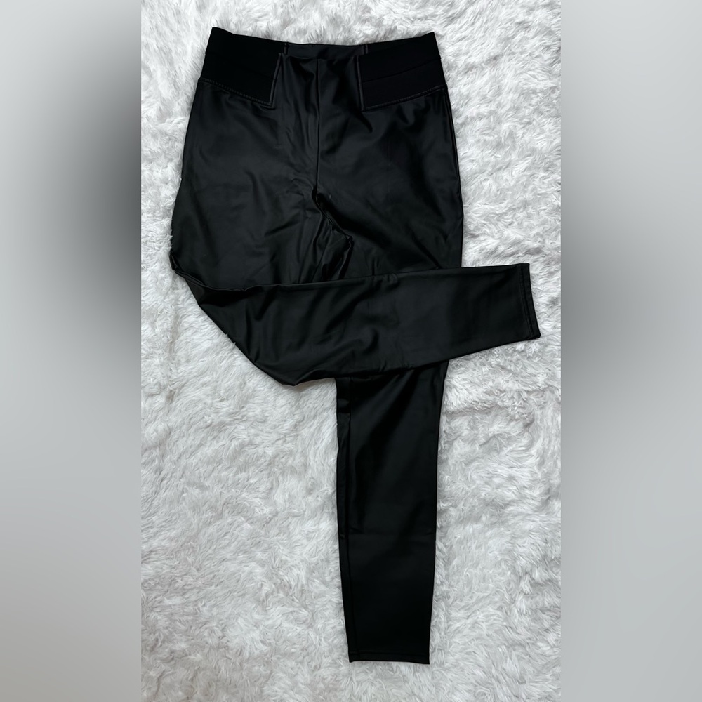 Vera Wang black pleather leggings